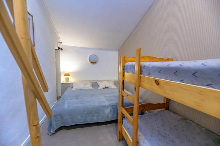 Location de vacances pour 20 personnes, avec jardin ainsi que piscine et vue à La Réorthe - 2