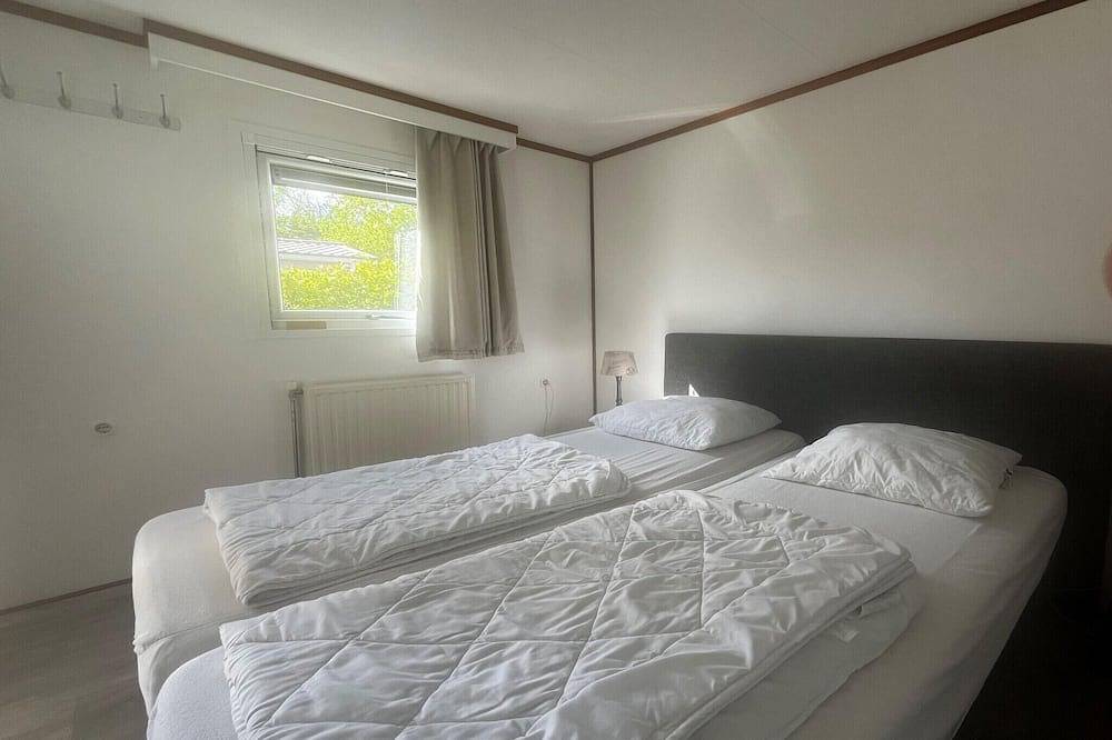 Chalet mit Geschirrspüler in der Nähe des in Wieringen, Ijsselmeer