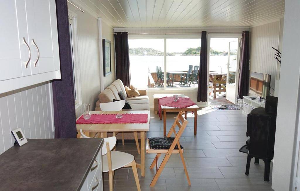 Ferie på bryggekanten i Kristiansand, Flekkerøy, Båtutleie i sommerhalvåret in Flekkerøy, Kristiansand 
