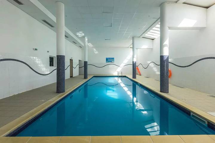 Gîte pour 6 personnes, avec Balcon ainsi que Piscine et Sauna à Allos - 2