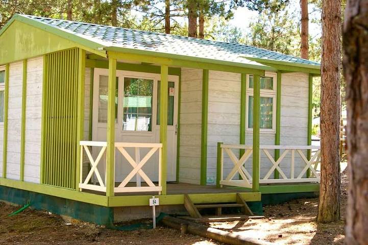 Chalet pour 6 personnes, avec Terrasse et Piscine