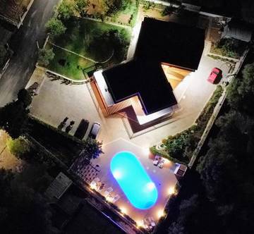 Chambre d’hôte pour 3 personnes, avec piscine ainsi que jardin et vue à Avola