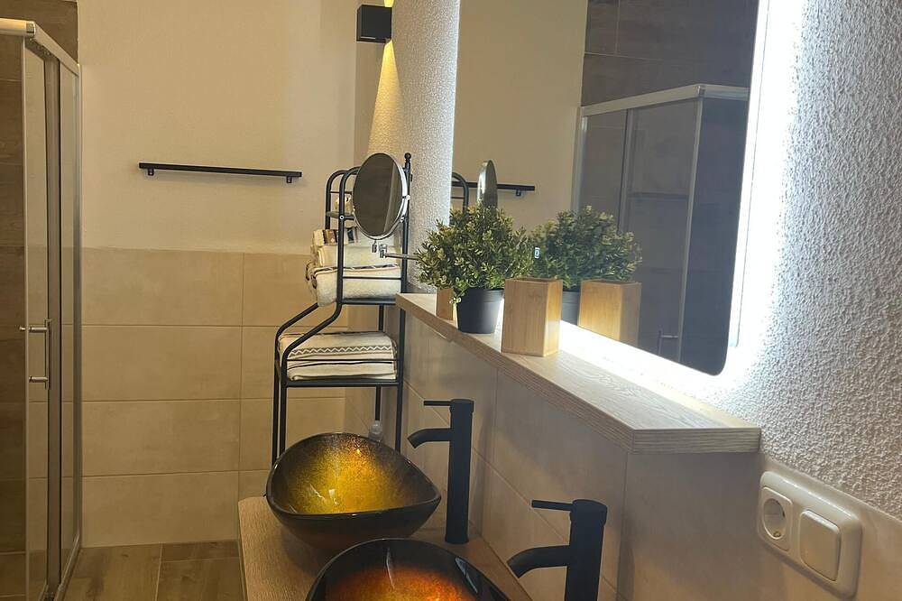 Ganze Wohnung, Schöne Ferienwohnung (76qm) im Eg mit Kaminofen in Kollnburg, Ostbayern