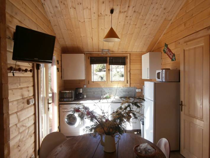Chalet pour 4 personnes, avec terrasse, animaux acceptés en Ardèche - 3