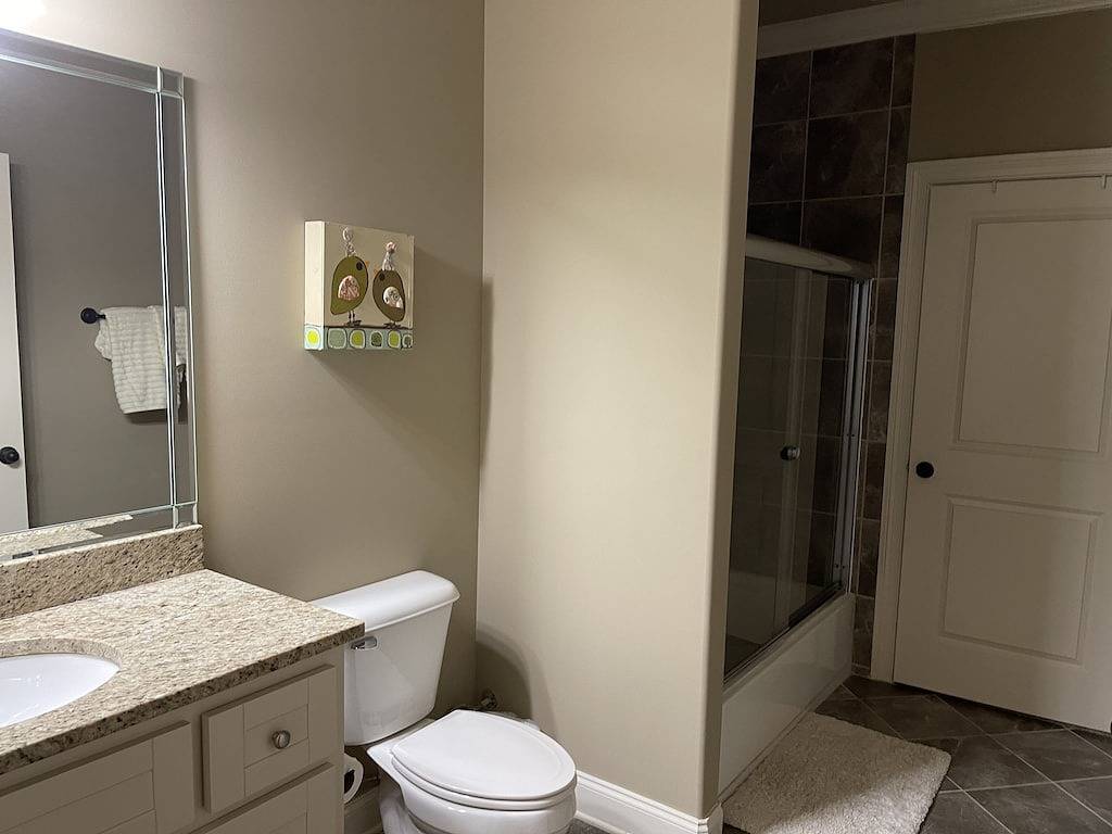 3 bdr & 3.5 baths condo off S. Lamar and minutes from The Square and Ole Miss! in Oxford (MS), Lafayette County