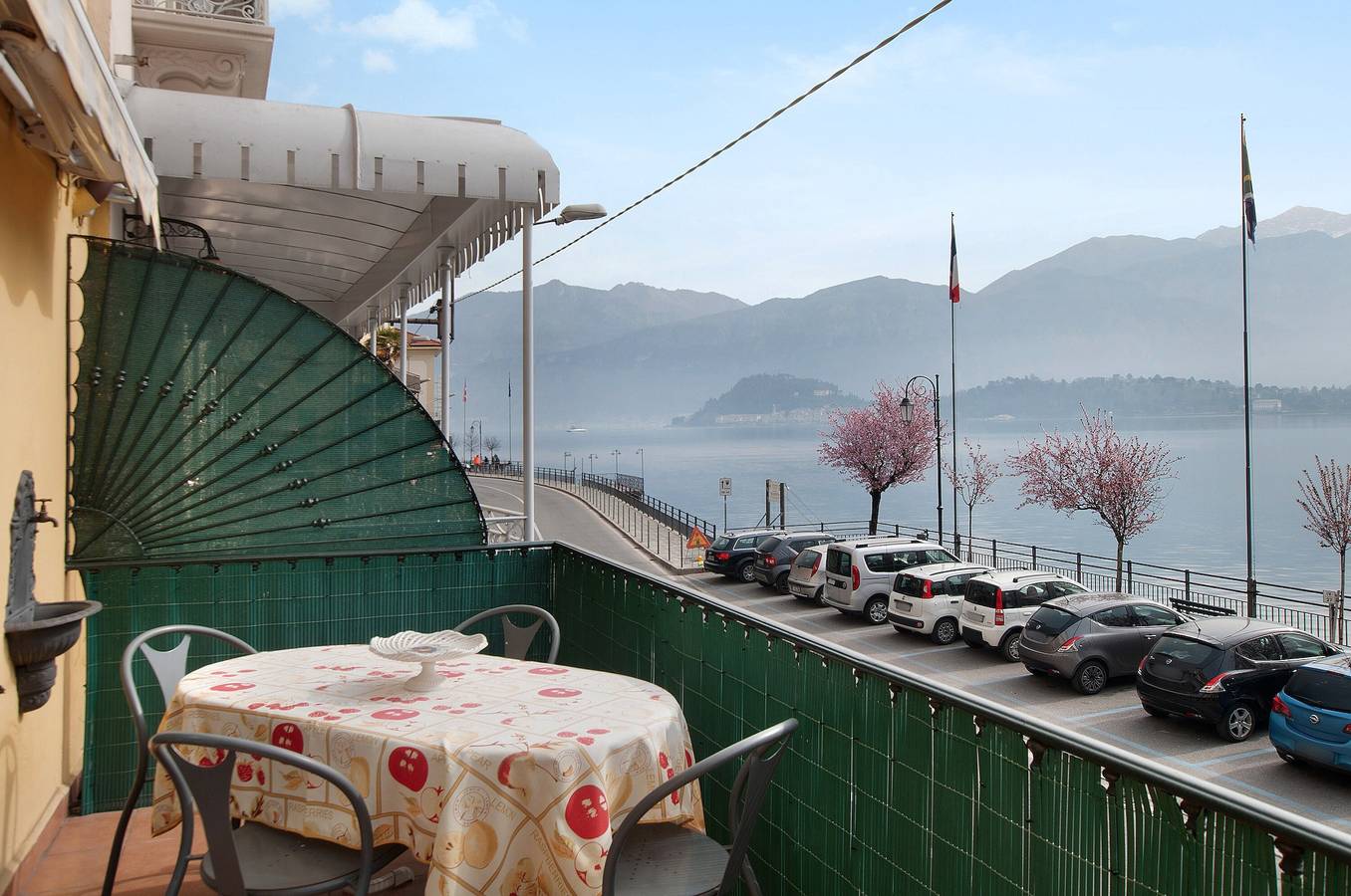 Appartement entier, Appartement "Helvetia" sur le lac de Côme avec vue sur le lac, Wi-Fi et terrasse in Tremezzo, Région de Tremezzina