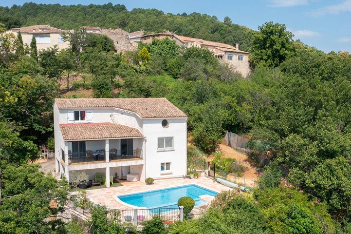 Location de vacances pour 8 personnes, avec terrasse et jardin à Courry - 4