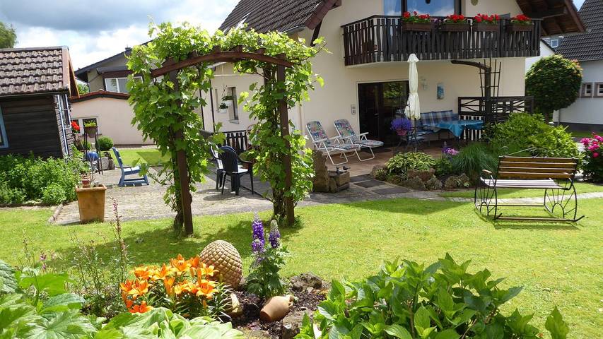 Ferienwohnung für 2 Personen, mit Garten und Terrasse in der Vulkaneifel - 2