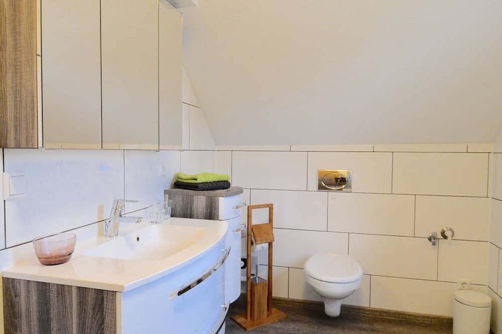 Ganze Wohnung, Ferienwohnung im romantischen Landhausstil - Wasser-Natur-Kultur-Erholung- in Zehdenick, Ruppiner Seenland