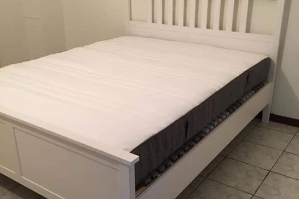 Entire apartment, 1 Bedroom Apartment in Alexandria in Alessandria, Alessandria (Municipality)