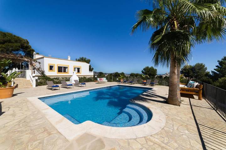 Apartamento para 9 personas, con Balcón y Terraza además de Jardín y Piscina en Ibiza Ciudad