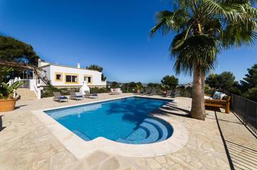 Casa rural para 9 personas, con piscina además de vistas y jardín en Ibiza Ciudad