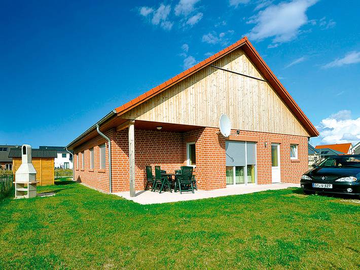 Ferienhaus für 6 Personen, mit Sauna und Garten in Zierow