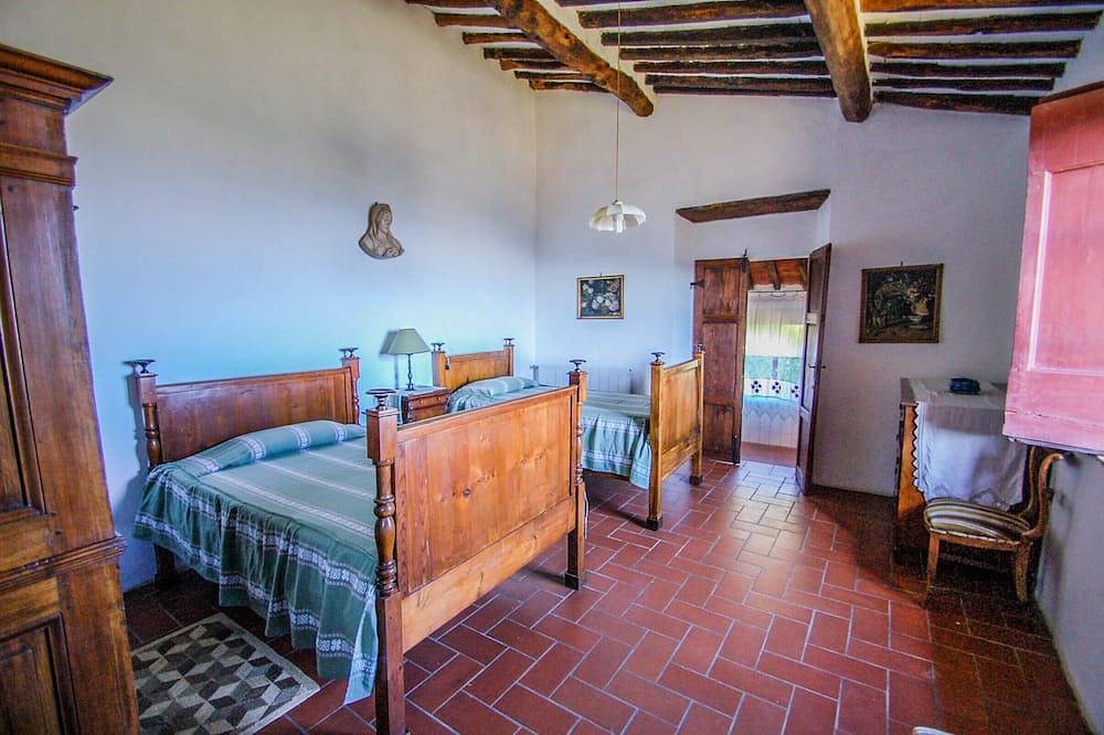 Freistehende Villa mit privatem Pool 35km von Pisa und Meer. Panoramablick!!! in Buti, Pisa Provinz