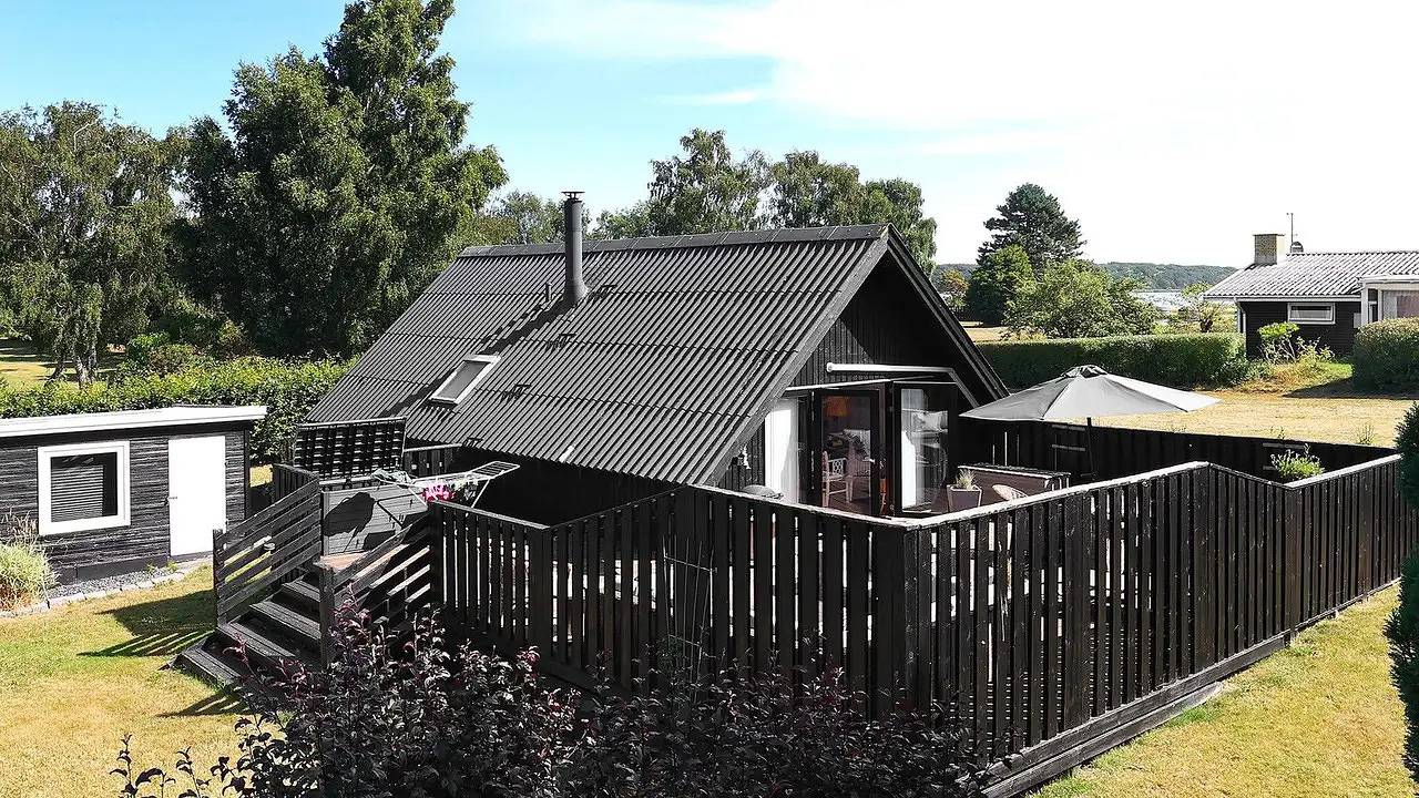 Feriehus for 5 personer med terrasse in Karrebæksminde, Enø