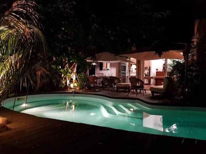 Villa per 15 persone, con Balcone e Terrazza nonché Giardino e Piscina a Solaro