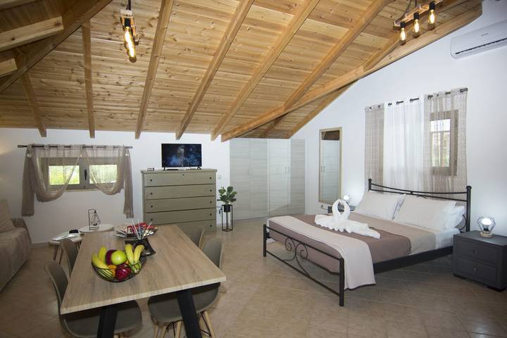 Ganze Ferienwohnung, Ferienwohnung für 3 Personen mit Garten in Agios Nikolaos (Peloponnes), Mani Peninsula