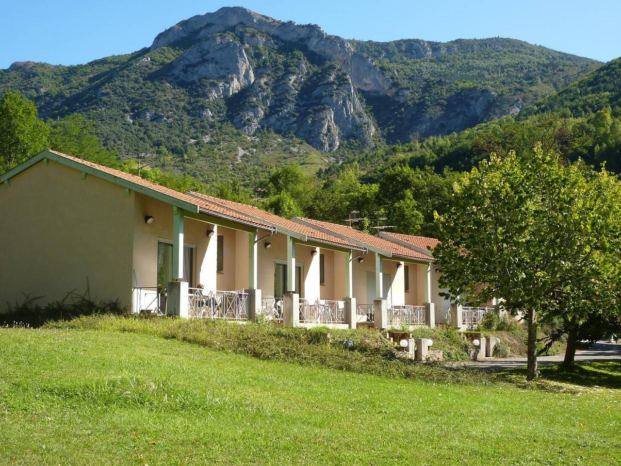 Gîte voor 2 personen met tuin in Ornolac-Ussat-les-Bains, Ariège