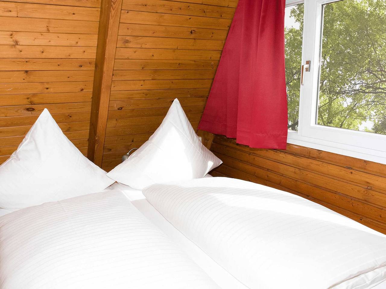 Nurdachhaus im Dampland an der Ostsee - Nurdach Ferienhaus in Ostseebad Damp, Damp