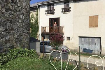 Gîte pour 7 personnes, avec balcon à Belcaire
