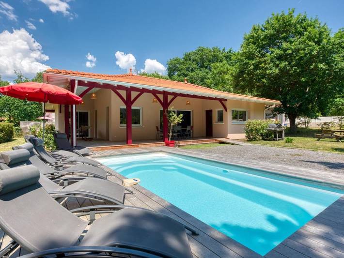 Cottage pour 6 personnes, avec piscine ainsi que terrasse et sauna dans Port de Taussat Fontaine Vieille