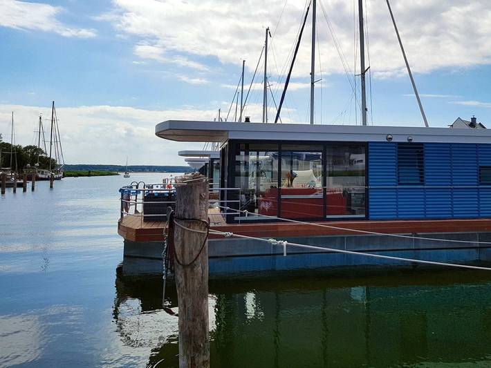 Hausboot für 4 Personen, mit Terrasse und Seeblick am Greifswalder Bodden - 2