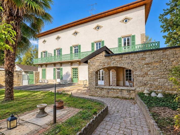 Appart’hôtel pour 4 personnes, avec Terrasse ainsi que Jardin et Vue
