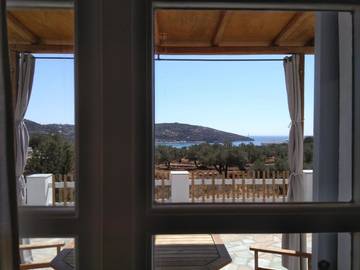 Gîte pour 2 personnes, avec vue et terrasse dans Platis Gialos Sifnos