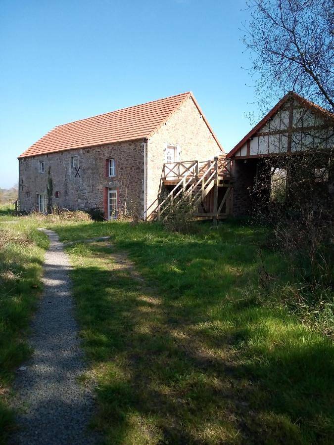 Location de vacances pour 4 personnes, avec jardin et vue à Airel