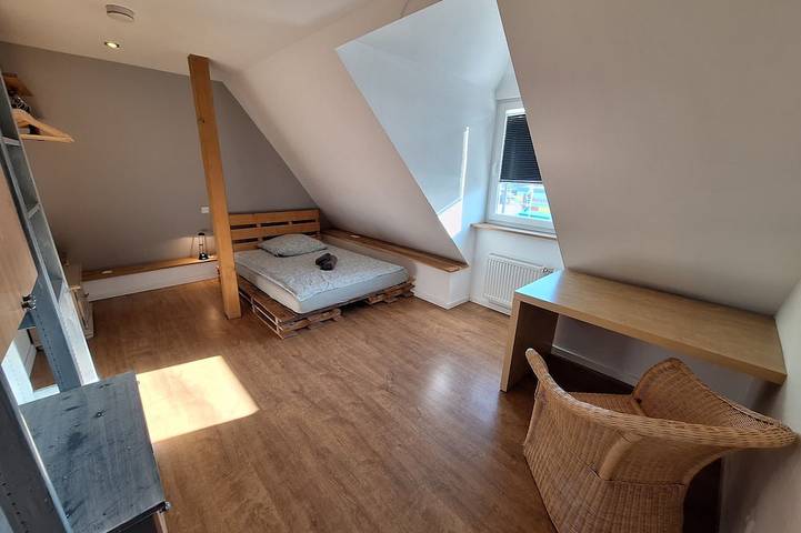 Appartement entier, Large central apartment in Bielefeld for up to 8 people. in Bielefeld, Rhénanie-du-Nord-Westphalie