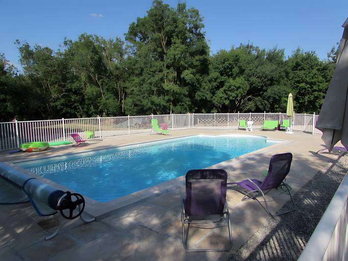 Lavender Cottage, Heated Pool, Between Countryside and Sea, Quiet Marais Poitevin Retreat in Nalliers, Fontenay-le-Comte