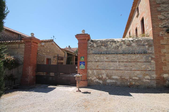 Gîte pour 4 personnes, avec jardin et piscine, animaux acceptés à Thuir - 2
