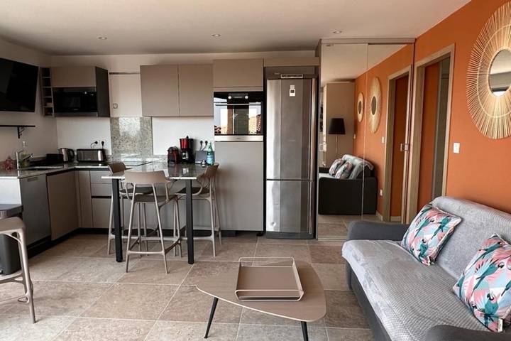 Gîte pour 4 personnes, avec terrasse, adapté aux familles dans Boulouris - 2