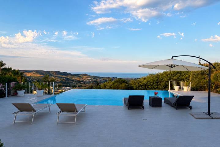 Villa Eben by MMega in Acquaviva Picena, Riviera delle Palme