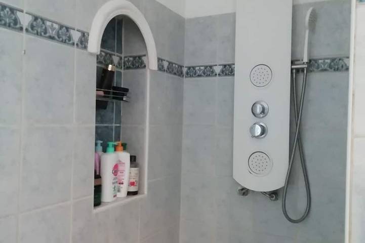 Location de vacances pour 7 personnes, avec jardin et balcon à Contes - 4