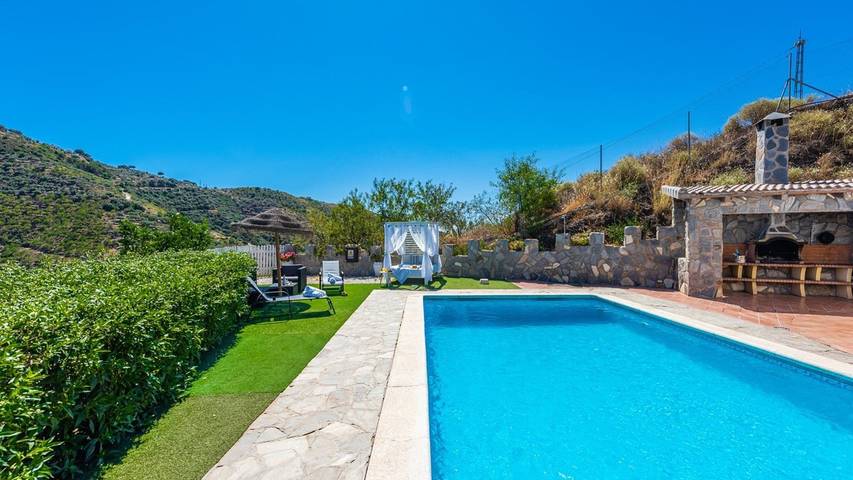 Chalet para 9 personas, con Balcón/Terraza además de Jacuzzi y Piscina en Axarquía - 2