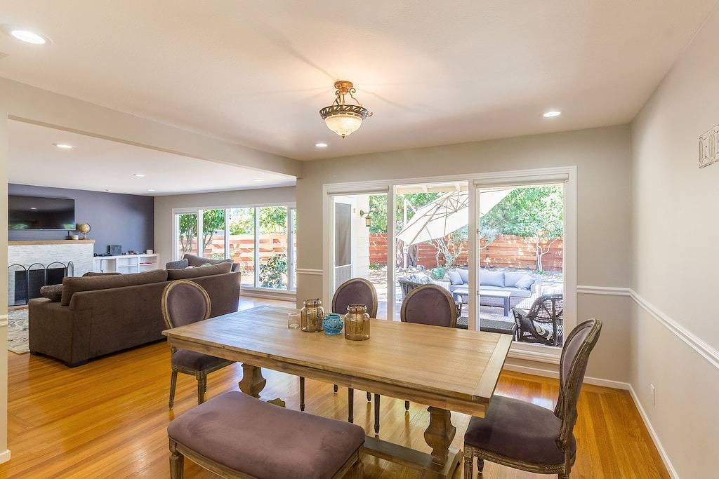 Updated & Sunny Sonoma 1950s Ranch Near Santa Rosa & Wineries in Santa Rosa, California North Coast