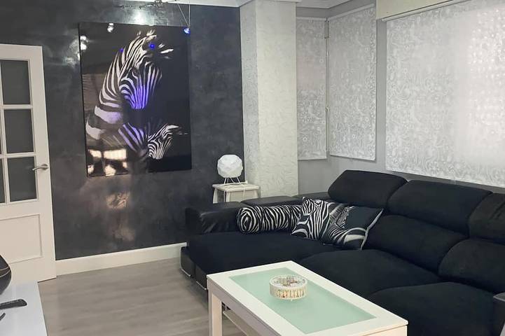 Vacation rental for 6 people, with balcony and hot tub in Almería