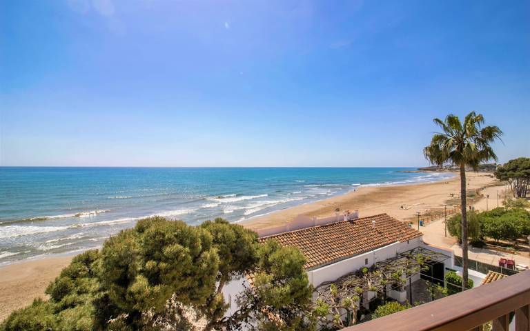 Ganze Wohnung, Apartamento En Primera Línea Playa Cargador in Alcossebre, Alcalà de Xivert