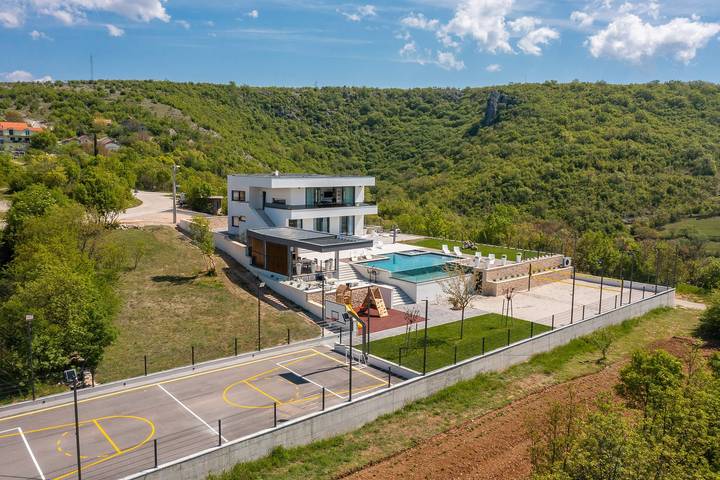 Luxusvilla Arya – 77 m2 großer beheizter Pool, Whirlpool, Sauna in Bajagić, Dalmatinisches Zagora