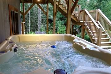 Log Cabin for 7 Guests in Blue Ridge Mountains, North Carolina, Picture 3