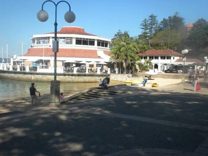 Holiday home for 10 people, with garden in Sydney