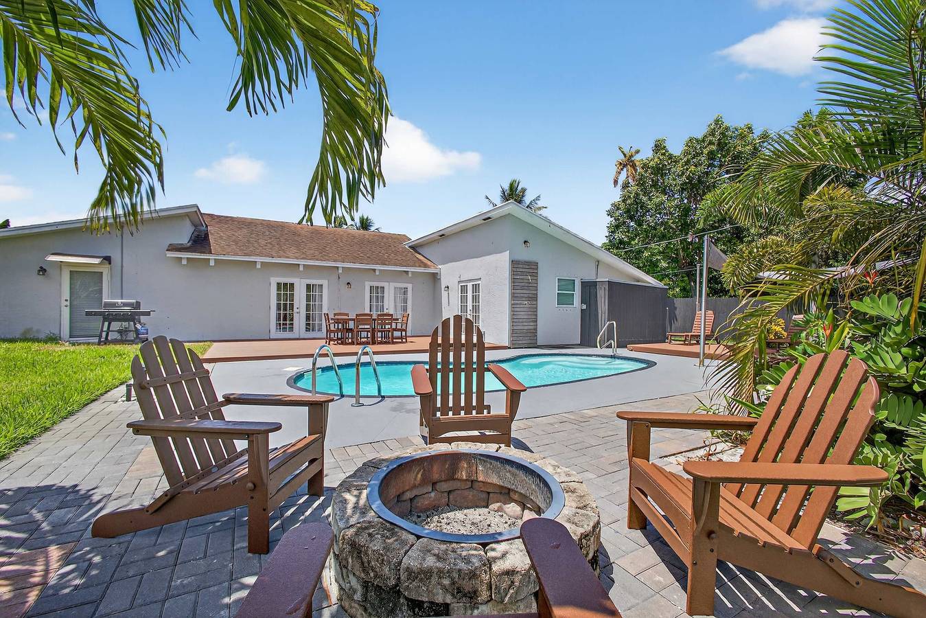 Luxury meets paradise  Family-friendly 4Br w  pool in Palm Beach County