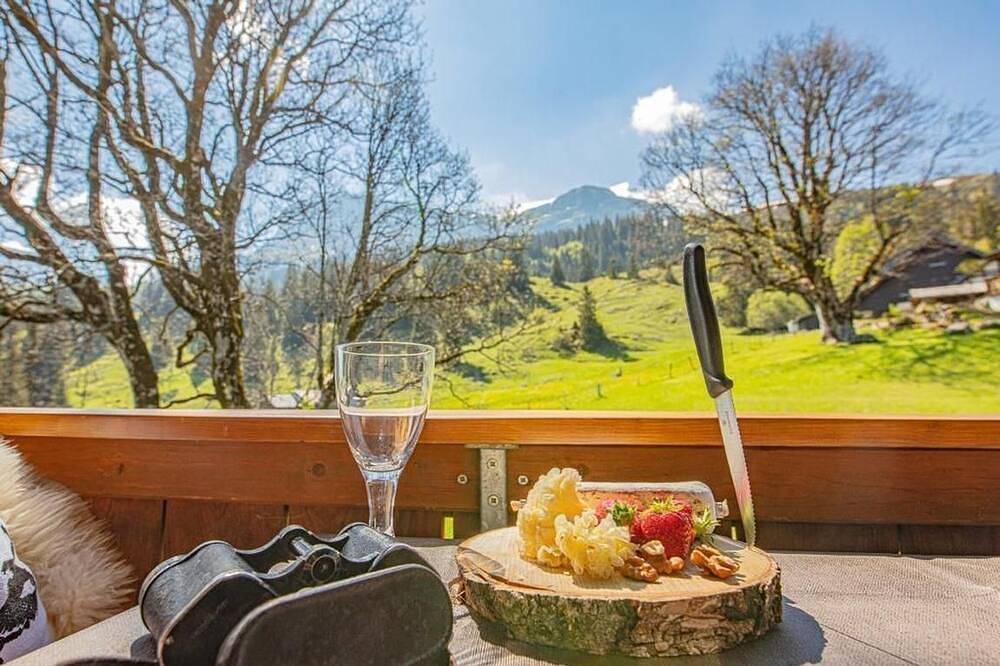Ganze Wohnung, Ferienwohnung Axalp für 1 - 4 Personen mit 2 Schlafzimmern - Ferienwohnung in Axalp, Brienz