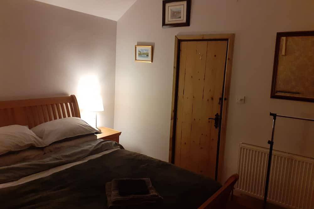 Characterful Cottage near the Beach, Shops & Pier in Weston-Super-Mare, North Somerset