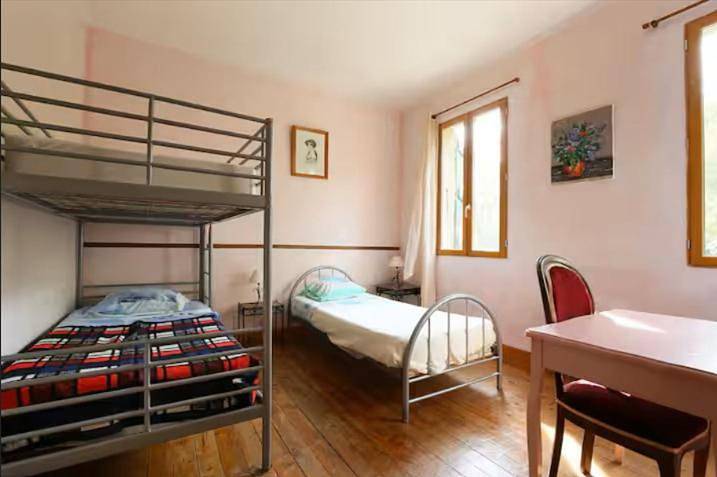 Gîte pour 2 personnes, avec jardin ainsi que terrasse et vue à Bruniquel - 4