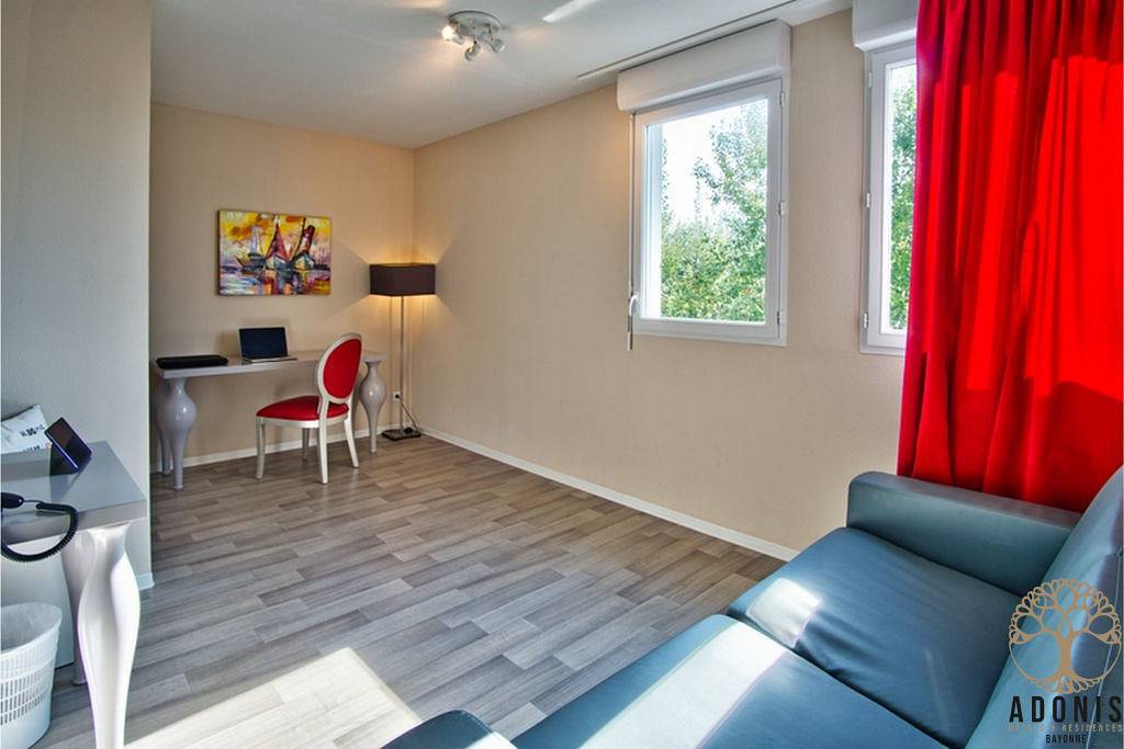 Adonis Bayonne in Lahonce, Bayonne region