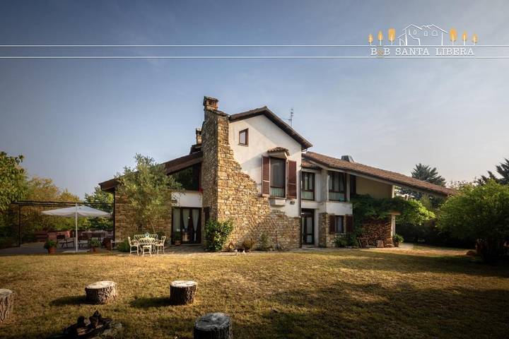 Location de vacances pour 3 personnes, avec vue et jardin à Monastero Bormida