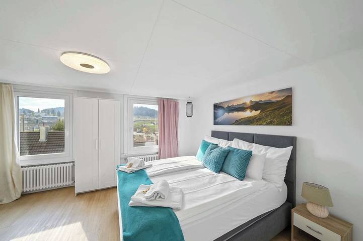 Ganze Wohnung, Book2stay: Apartment 4 Schlafzimmer + Küche + Parkplatz in Herisau, Zürich Voralpen