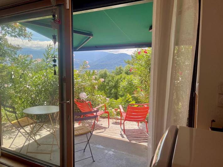 Gîte pour 2 personnes, avec jardin ainsi que vue et piscine à La Tronche - 4